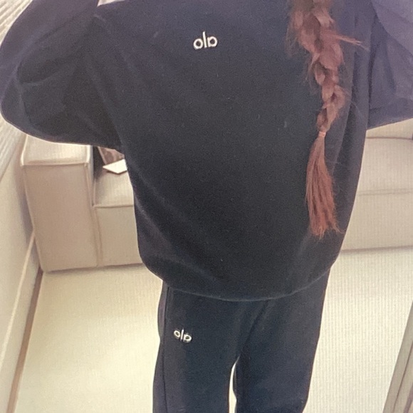 Alo Yoga Black Crewneck Sweatshirt Jogger Matching Set - Picture 3 of 5